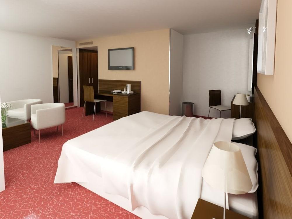 Clarion Congress Hotel Ceske Budejovice Exterior foto