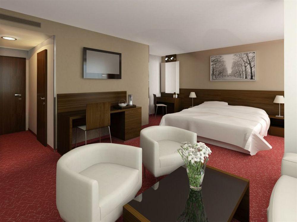 Clarion Congress Hotel Ceske Budejovice Quarto foto